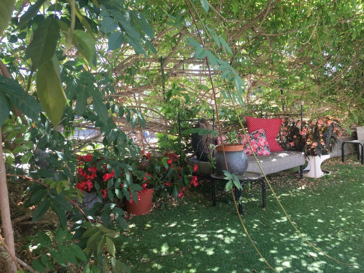 La Chambre Des Etangs Frejus Exterior photo